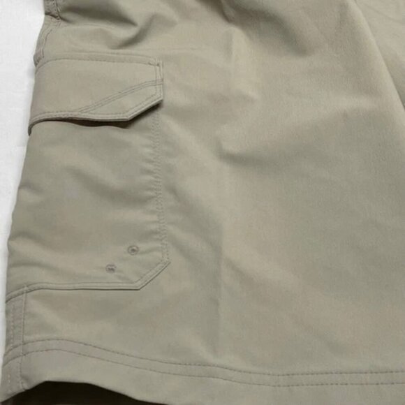 George Performance Cargo Shorts Men's 30" Khaki Knee Length Easy Care UPF 30 NWT - Picture 6 of 13